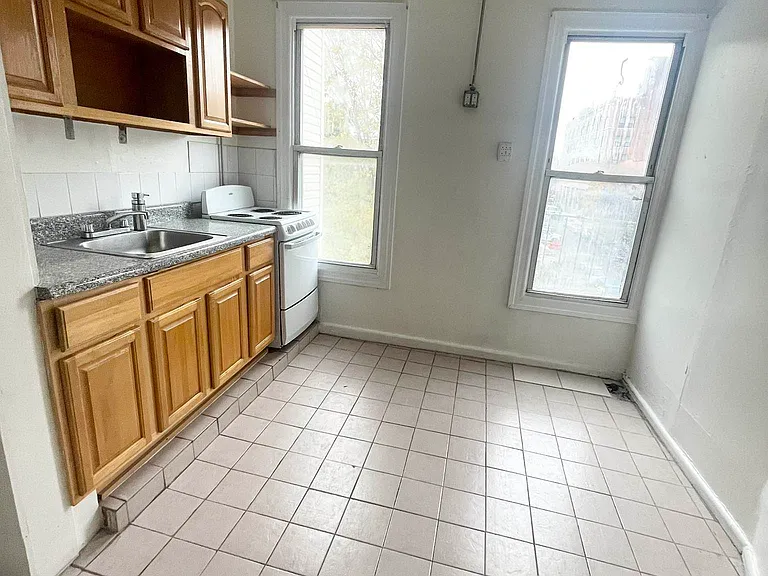 25 Beaver St #3L — Photo 2