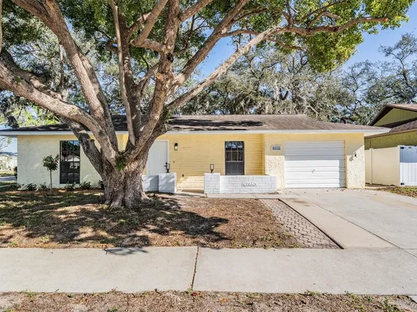 8515 Honeybee Ln, Port Richey, FL 34668