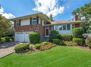 161 Finmor Dr, White Plains, NY 10607