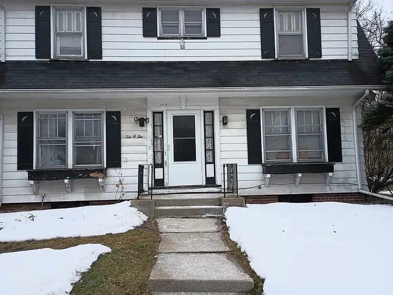 1002 S Michigan Ave #A — Photo 1
