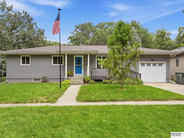 422 W 3rd St, Wahoo, NE 68066