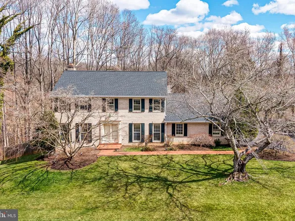 9508 Brian Jac Ln, Great Falls, VA 22066