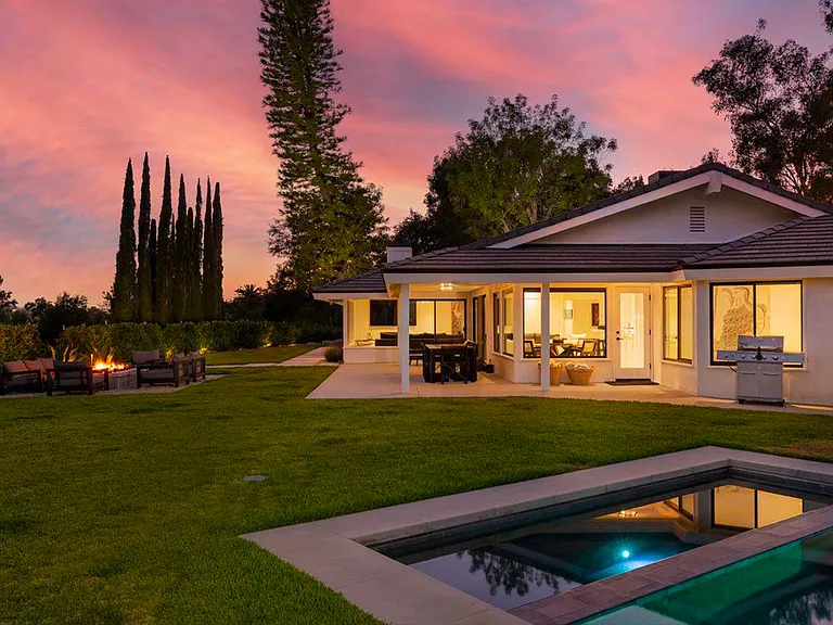 Del Oro Dr — Photo 21
