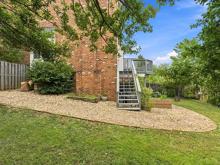 500 Beacon Dr — Photo 45