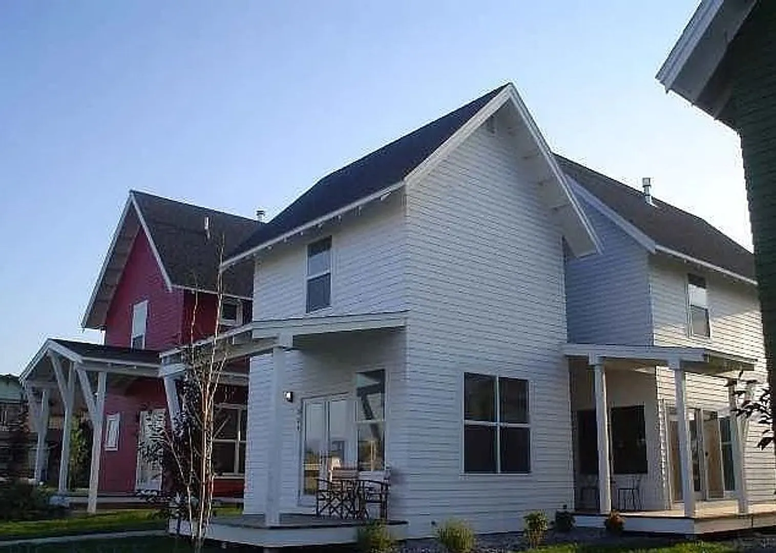 Beautiful uniquely designed home ready for new tenants! — Photo 1