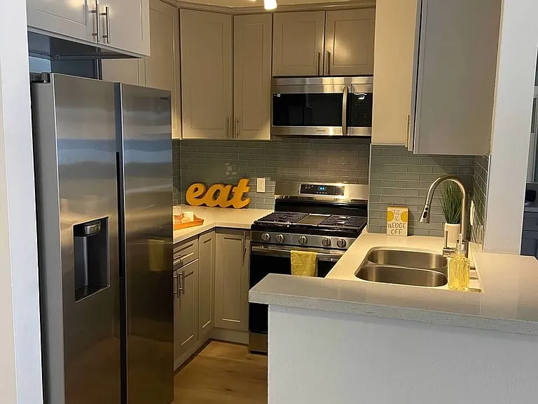 Tustin Palms Apartment Homes — Photo 52