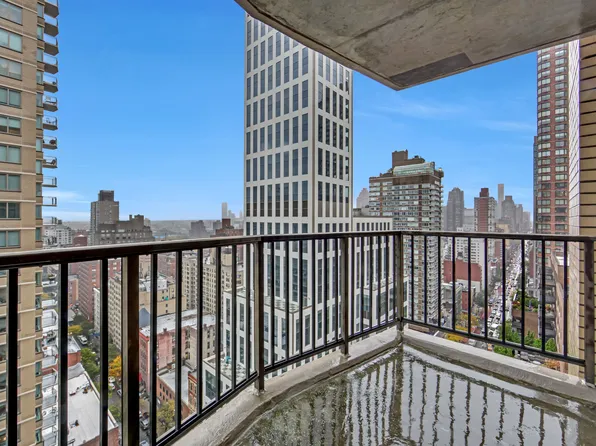 345 East 80th Street image 13 of 17