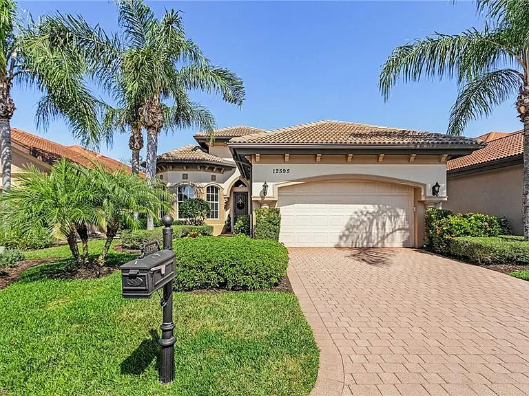 12595 Grandezza Cir — Photo 25