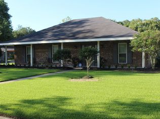 200 Belmont Dr, Thibodaux, LA 70301
