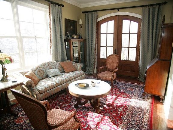 3rd image of 3007 Highlands Cir