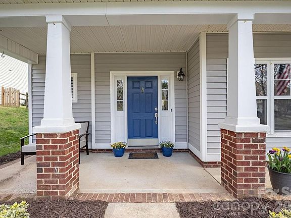 4th image of 12223 Fullerton Ct
