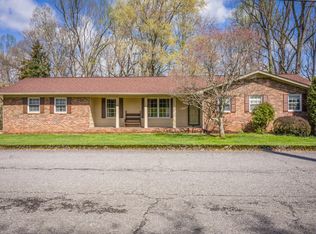 4982 Red Oak Dr, Morristown, TN 37814
