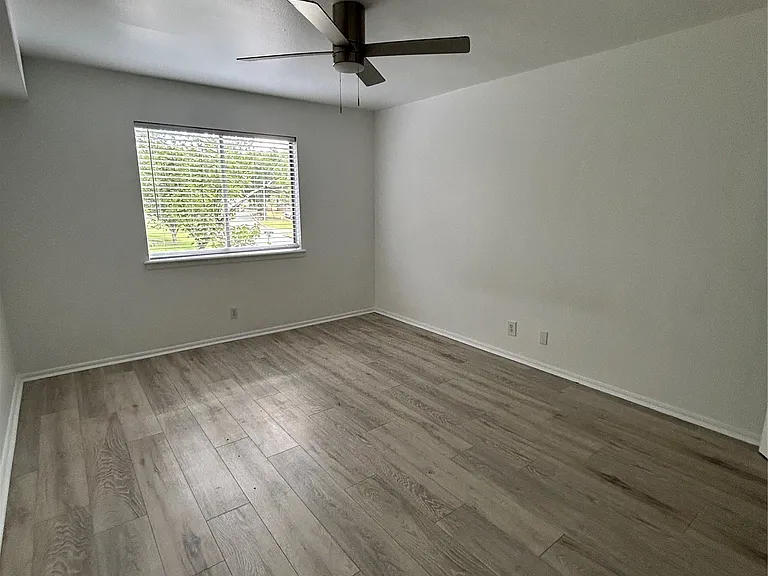4350 E 67th St #802 — Photo 8