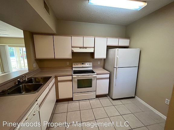 4th image of 9506 Amberdale Ct Unit 101