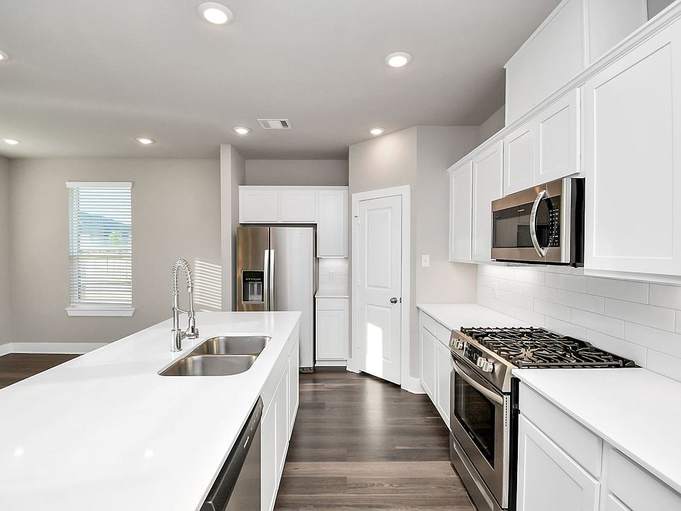 1st image of 10507 Moon Valley Ln