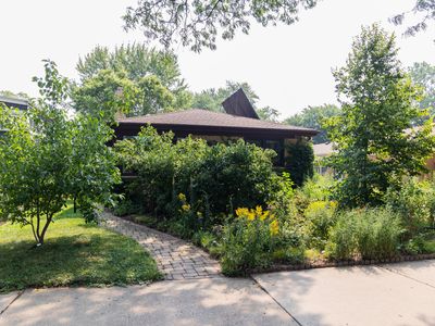 325 Dodge Ave, Evanston, IL, 60202