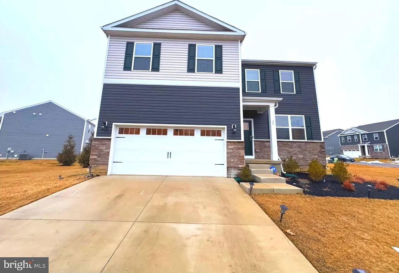 5 bed, 3.5 bath, 3068 sqft, $3,750 — Photo 1