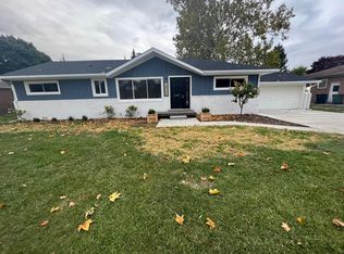 15721 Bellaire Ave, Allen Park, MI 48101