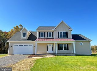 9458 Rhoadesville Oaks Dr, Rhoadesville, VA 22542