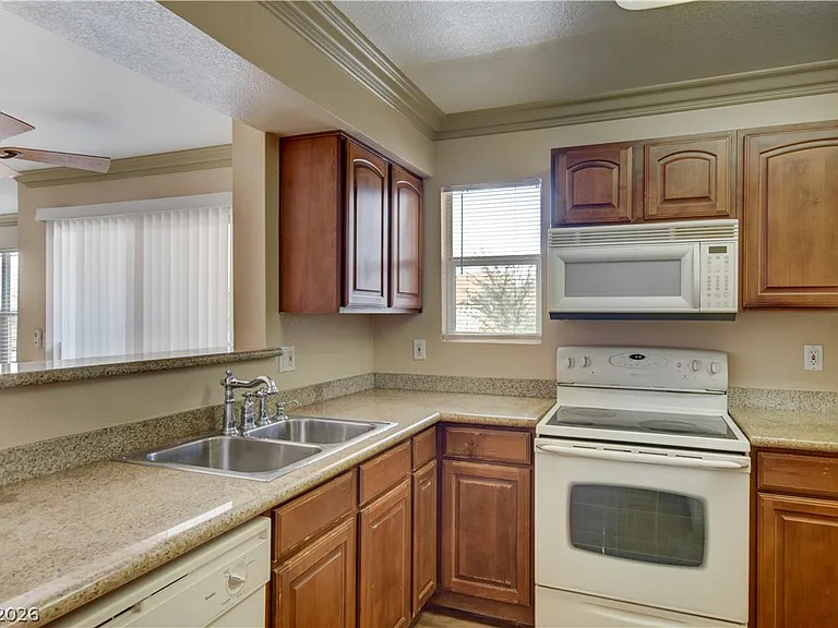 1150 N Buffalo Dr #2033 — Photo 12