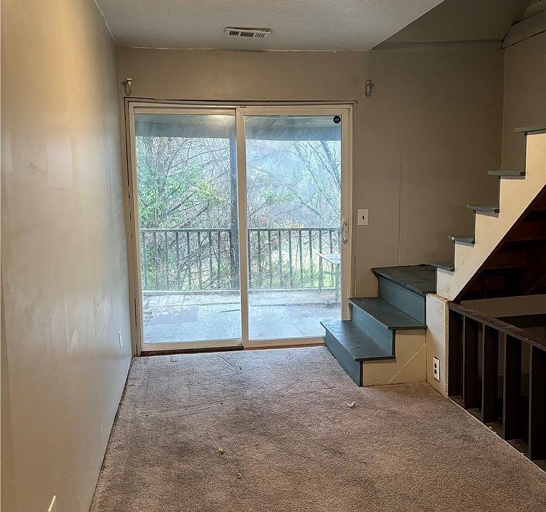 2nd image of 2193 Falcon Dr