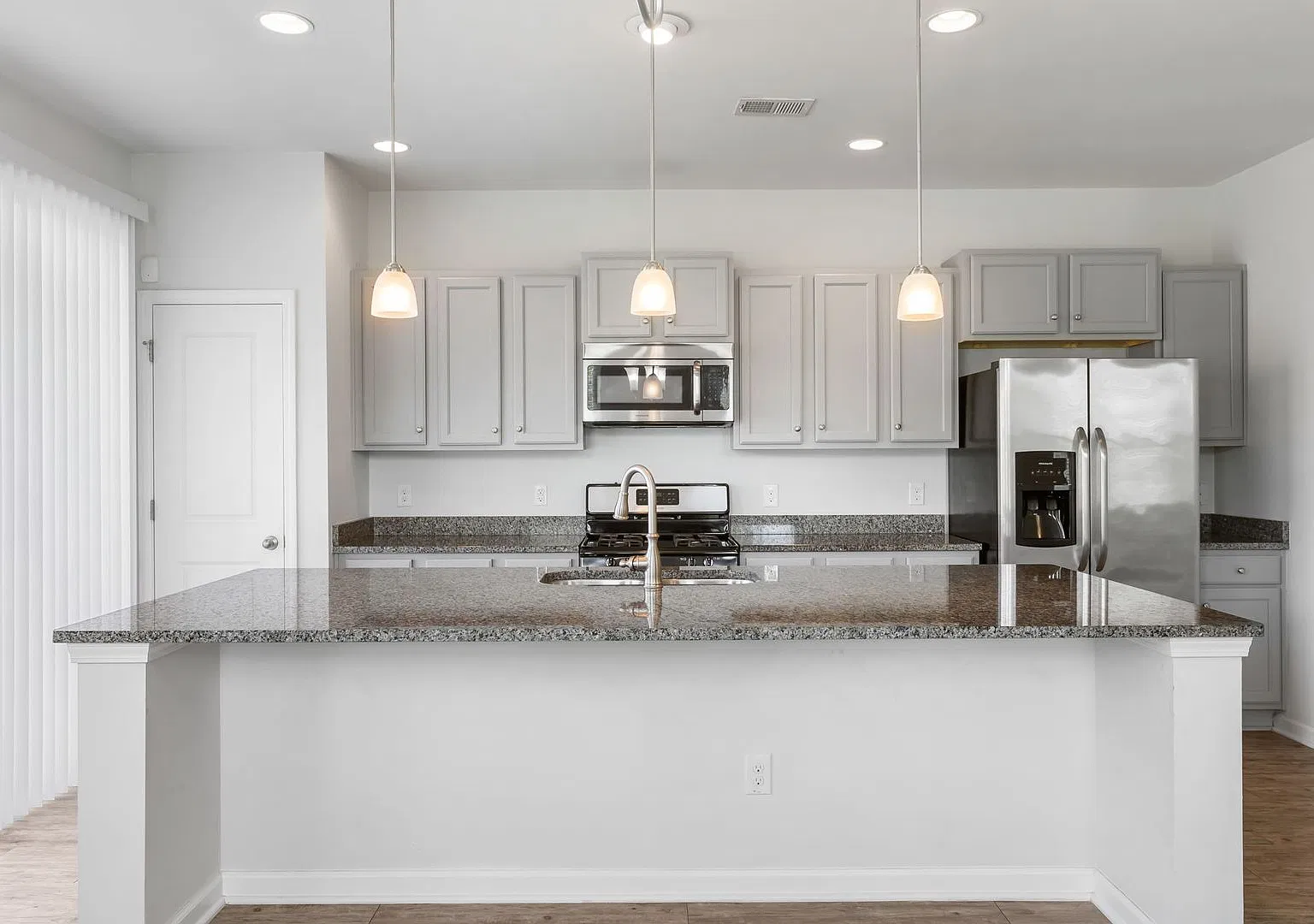 3 Bedroom, 2.5 Bathroom Townhome in Cypress Ridge - Moncks Corner — Photo 4