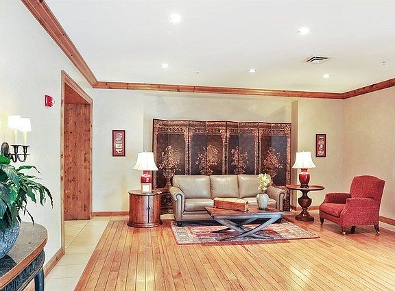 Building foyer.  Elegant and functional.  Beautifully kept. You will be proud to receive guests here