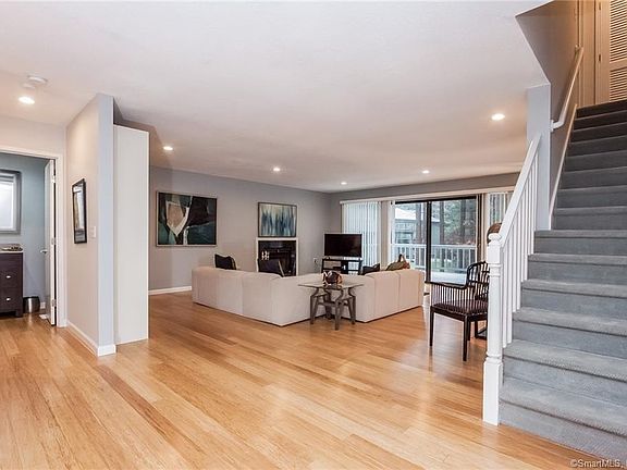 4th image of 6 Spyglass Dr