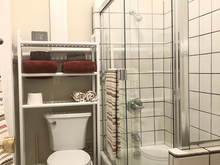 STAGED BATHROOM