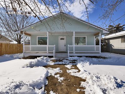 121 3rd St, Mabton, WA, 98935