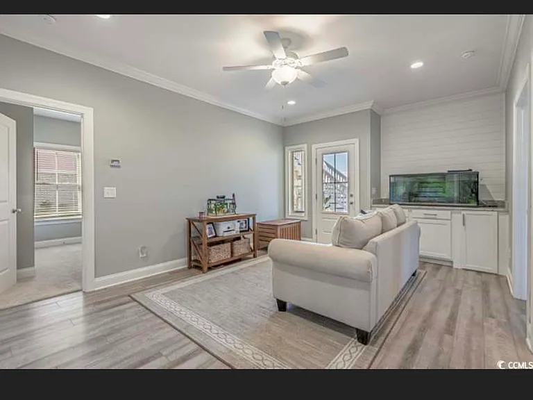 330 Harbour View Dr — Photo 13
