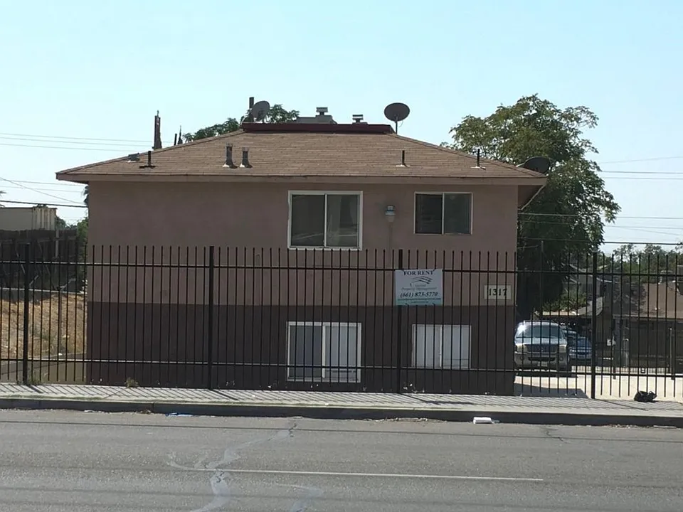 1317 Bernard St