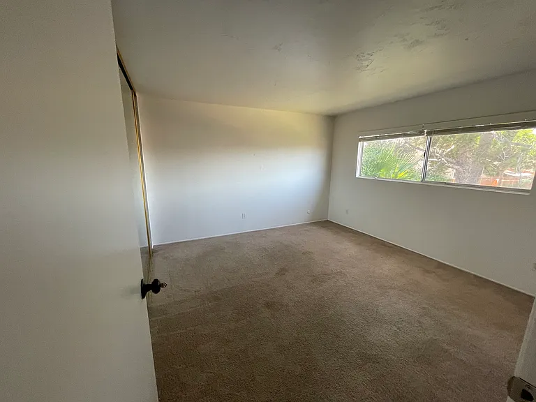 7354 Steinbeck Ave — Photo 2