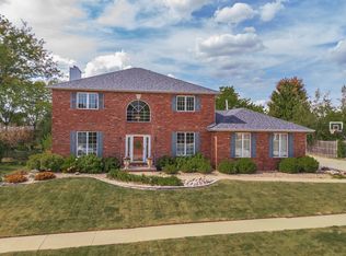 1305 Crown Ct, Bloomington, IL 61704