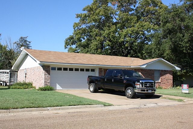 1st image of 1329 Debbie Dr