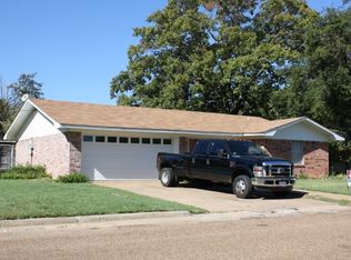 1329 Debbie Dr, Canton, TX 75103