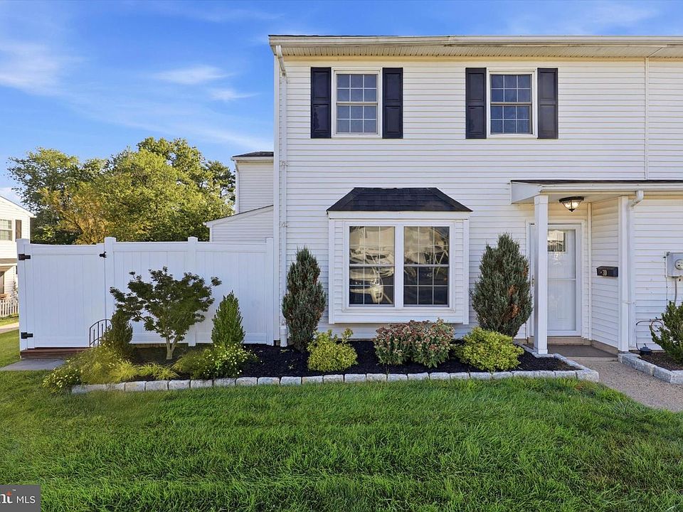 1st image of 30 Reliance Ct