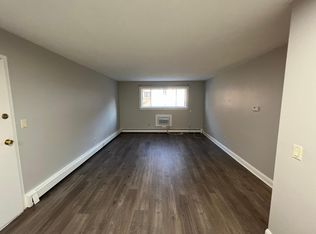 8 Riverside St APT 1-4, Watertown, MA 02472