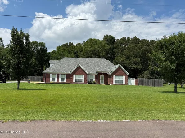 25 Dry Field Rd, Byhalia, MS 38611
