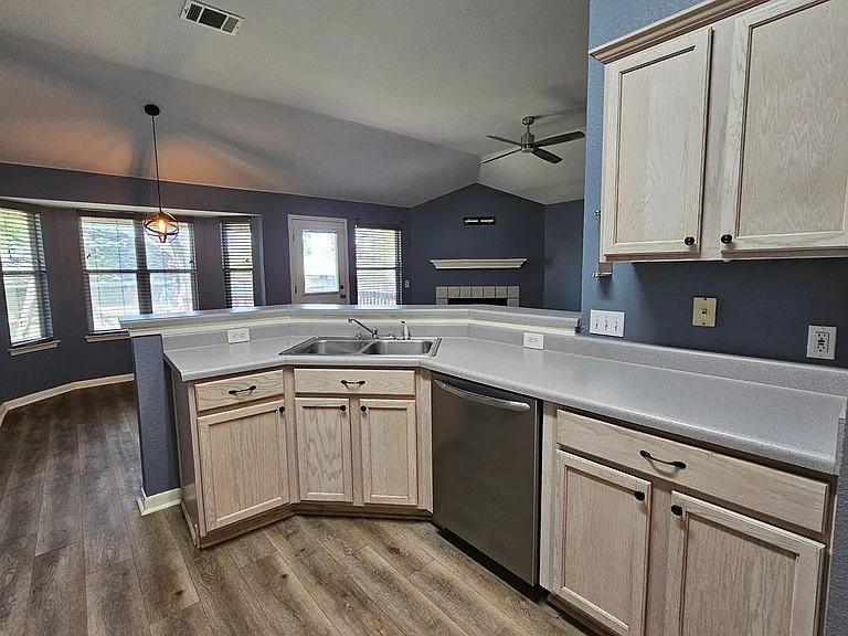 1505 Muledeer Run — Photo 15