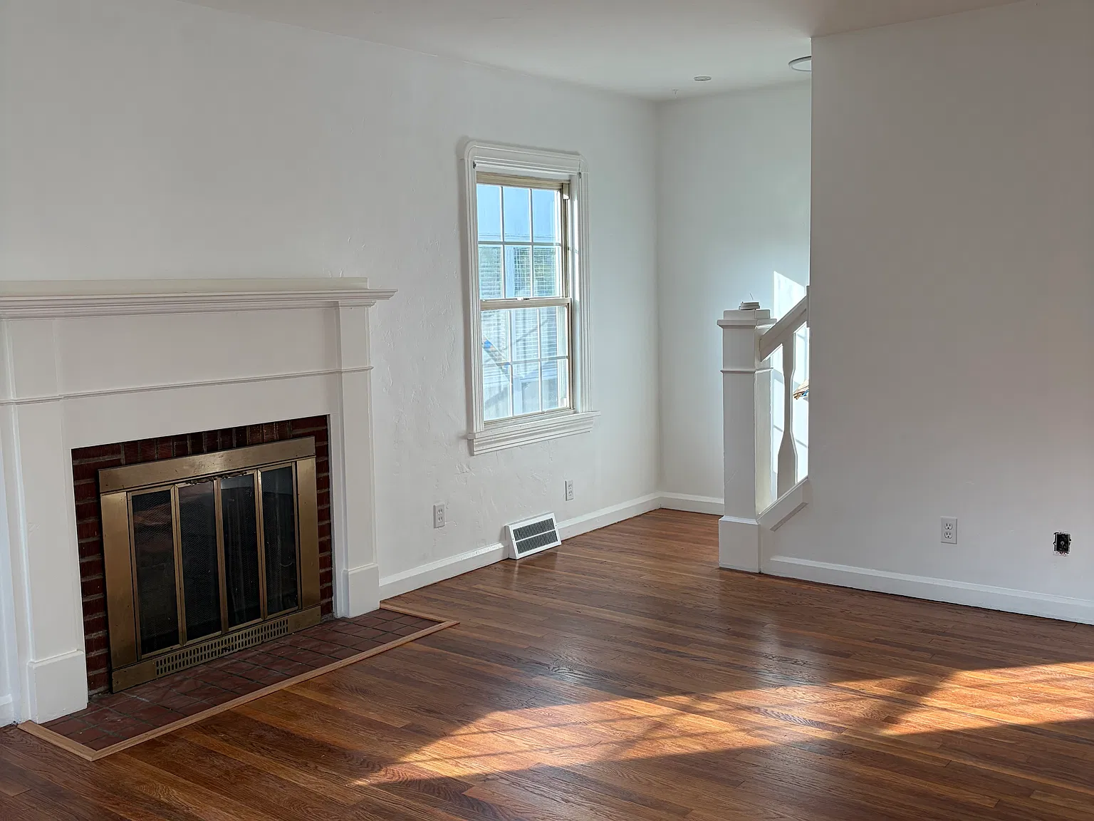 4 bed, 1.5 bath, 1558 sqft, $2,350 — Photo 4