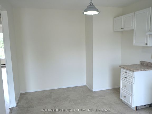 5th image of 53 Peacock Blvd