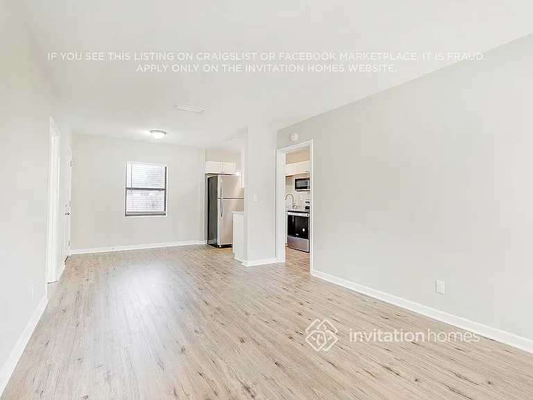 4025 Loys Dr — Photo 9