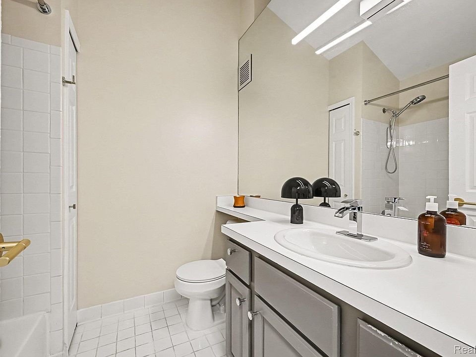 1467 Chesapeake Dr, photo 28