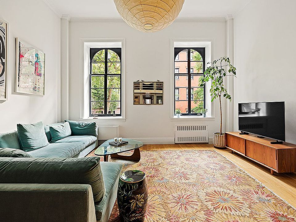 1st image of 19 W 9th St APT 2