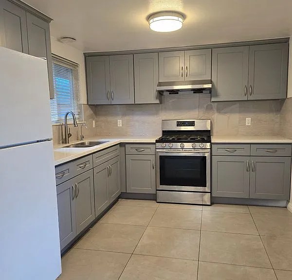500 Everett Ave #D — Photo 4