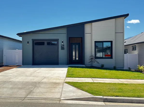 633 Terrazzo Way, Medford, OR 97501