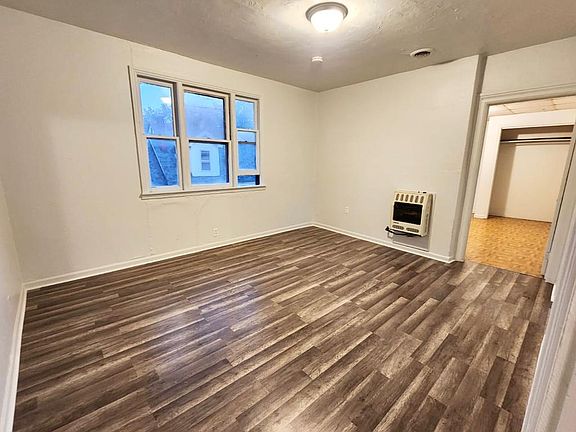 5th image of 47 Davey St #4