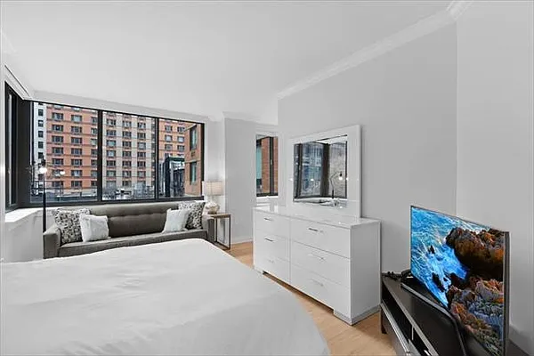 Rented by Greystar | media 24