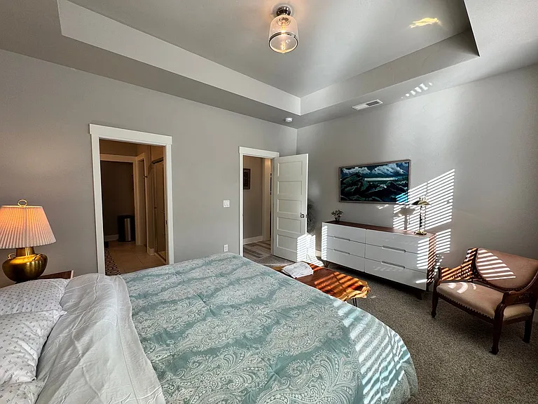 2740 Ordway Ave — Photo 38
